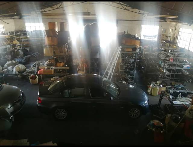 339M² WAREHOUSE FOR SALE IN FERREIRASDORP